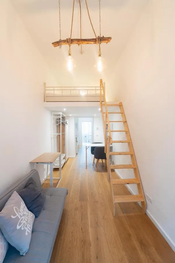 Cozy Studio, Private Garden, 8 Min To City Center فيينا النمسا